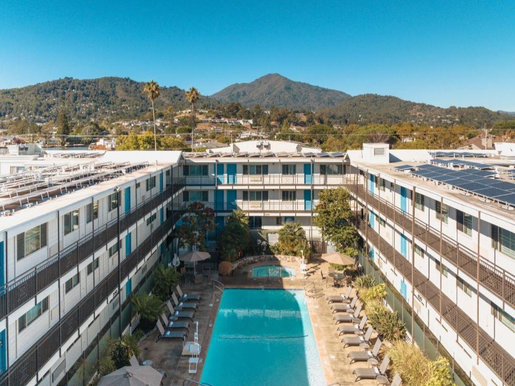 Marin Suites Hotel Корте Мадера Екстериор снимка